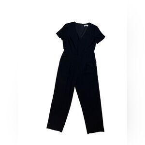 ⭐️ Contemporaine exclusive to Simons v-neck cropped black jumpsuit- size 8